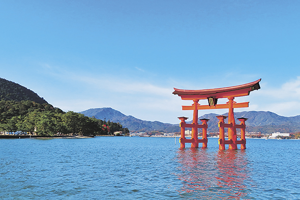安芸の宮島と道後温泉・倉敷美観地区をめぐる春旅