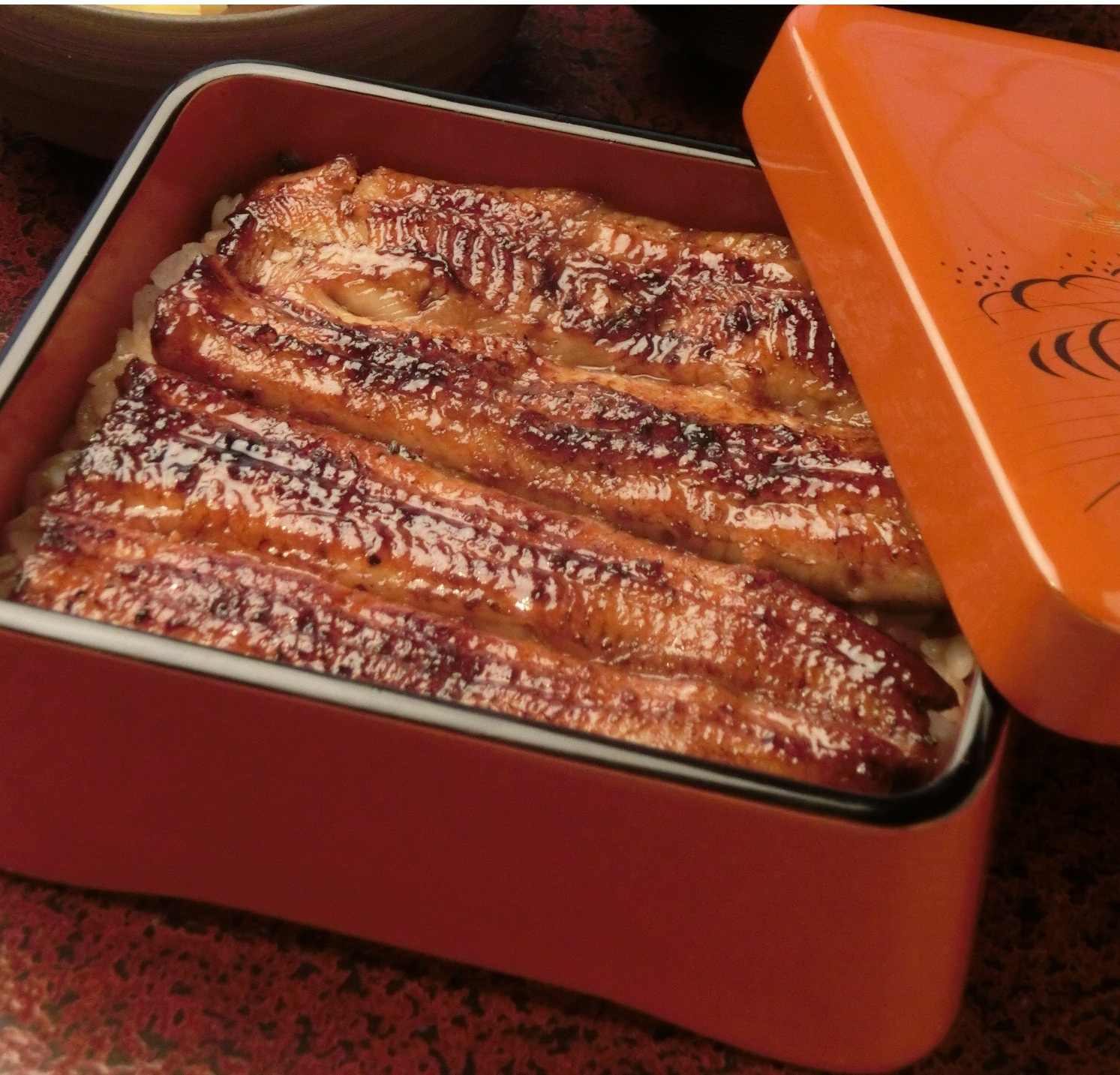 桜家の極上うなぎとメロン半玉