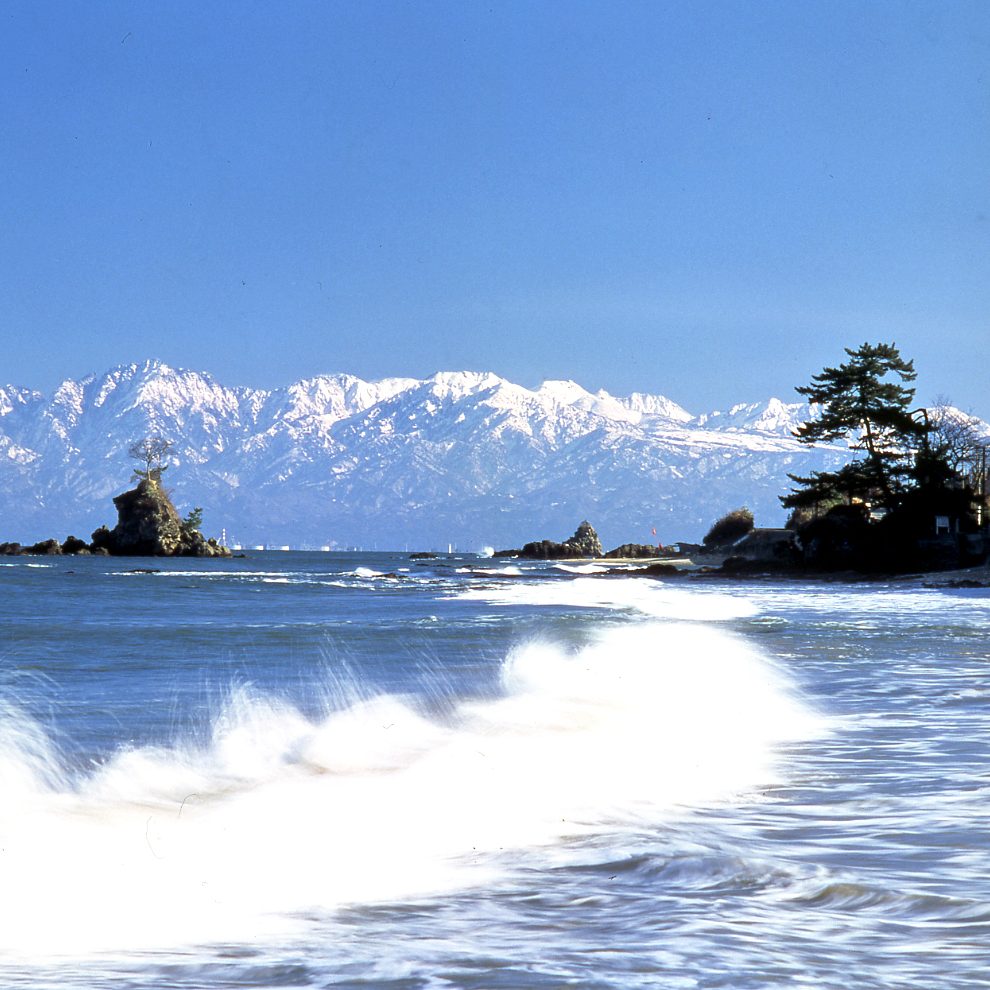 名湯 和倉温泉と日本海煌めく石川・富山夏の絶景旅