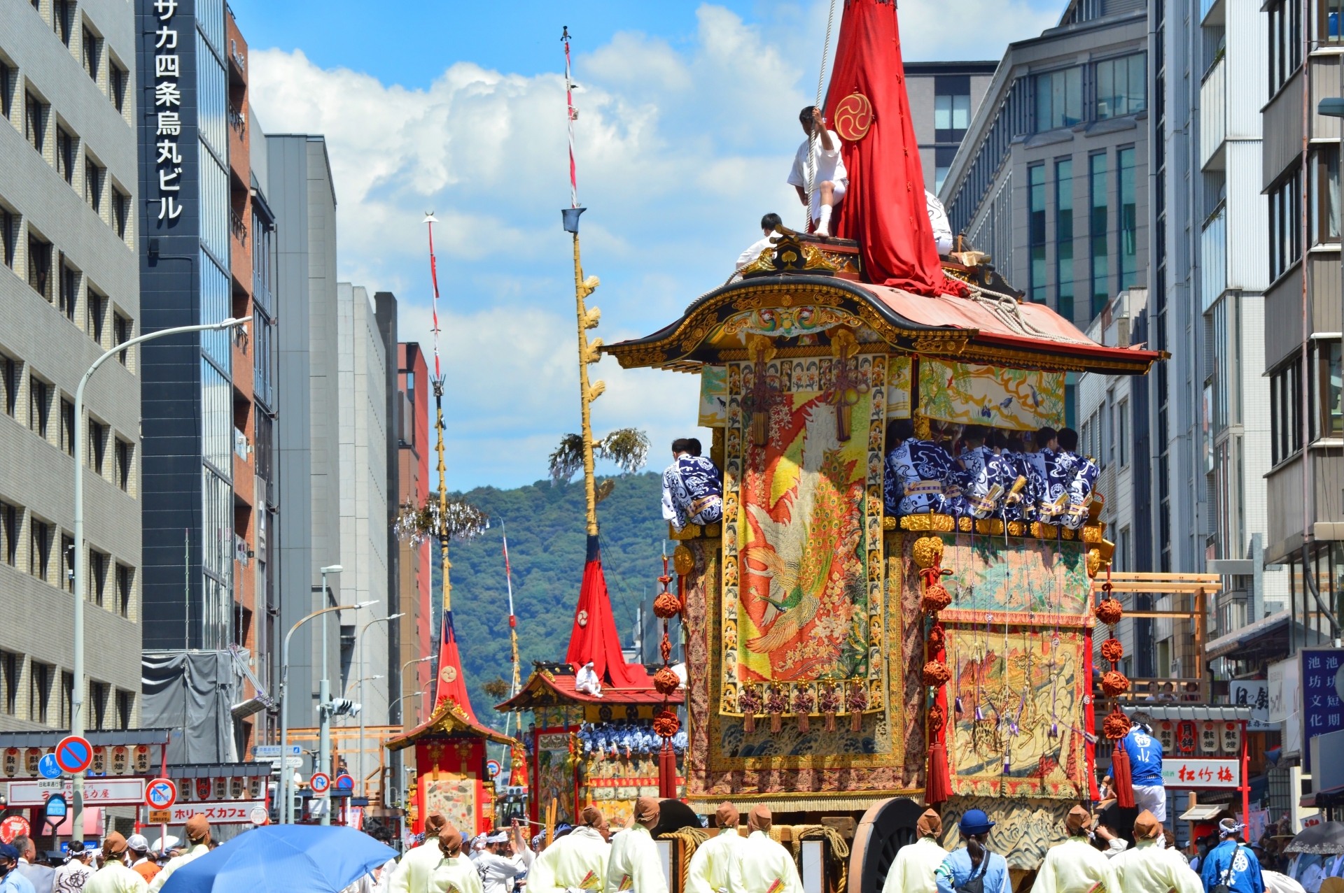 京都 祇園祭「宵山」と「山鉾の巡行」